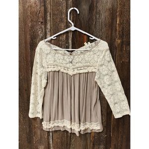Elegant flowy top